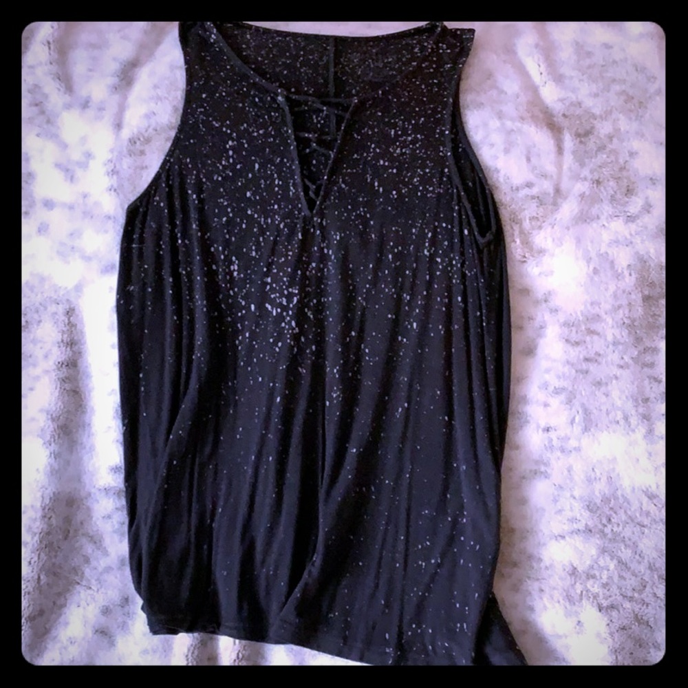 Flowy tank